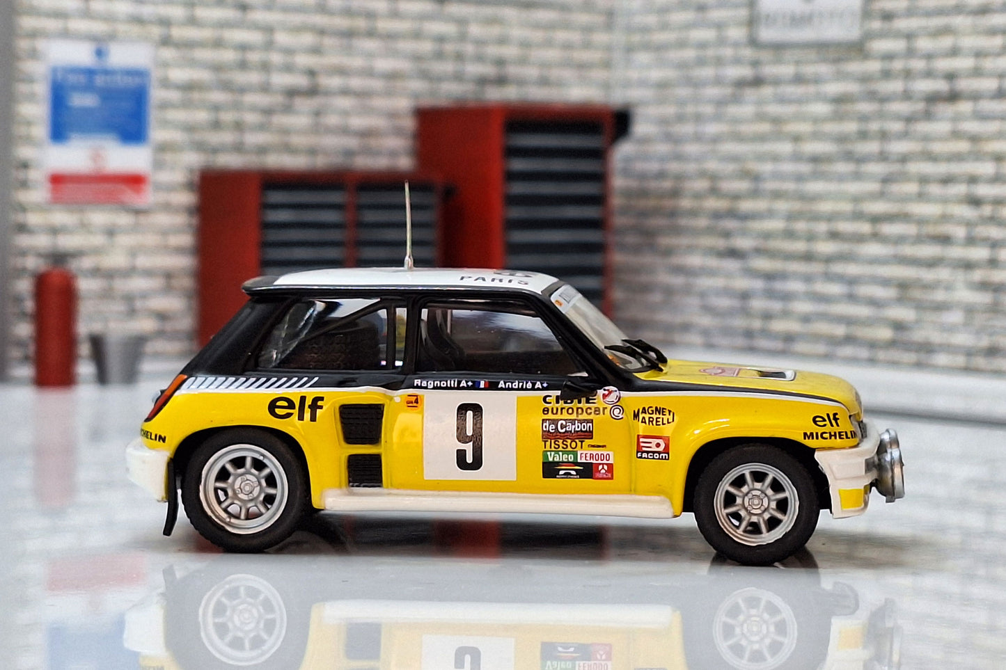 1:43 Scale Model Renault 5 Turbo - Ragnotti #9  -  IXO Rally Car