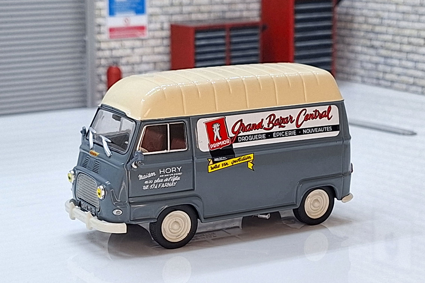 Renault Estafette Fourgon Commercial Van 1961 1:43 Scale Model