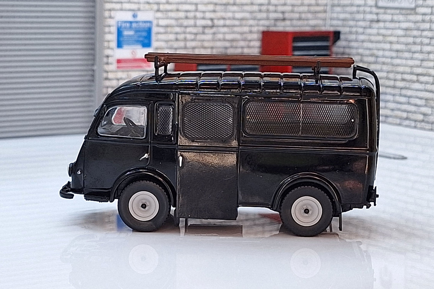 Renault Goelette Police Van 1962 1:43 Scale Model