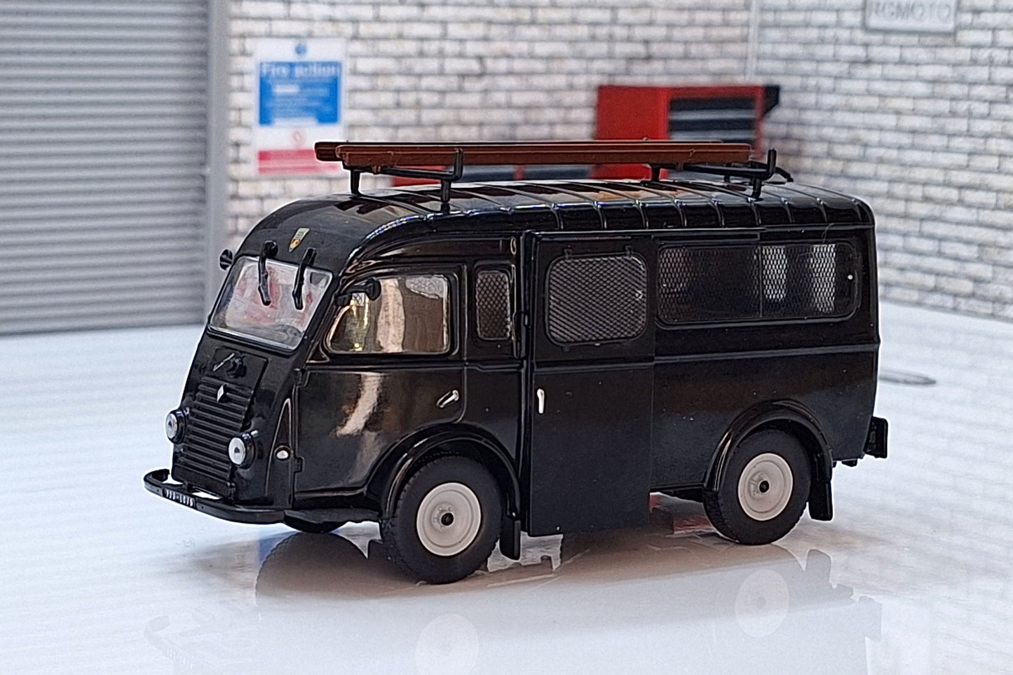 Renault Goelette Police Van 1962 1:43 Scale Model