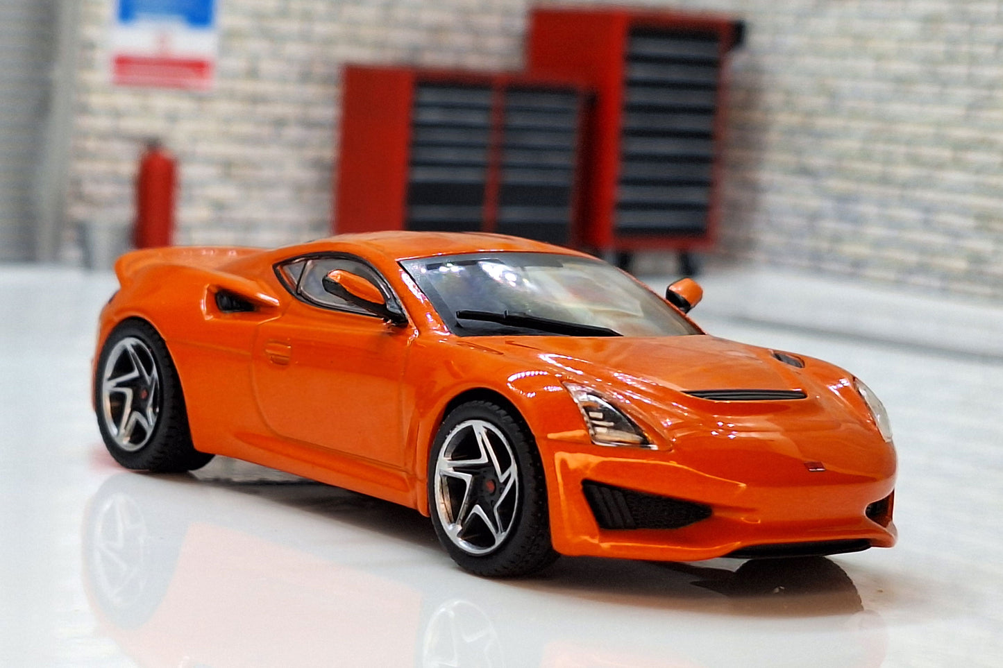 Saleen S1 2018 Cased 1:43 Scale