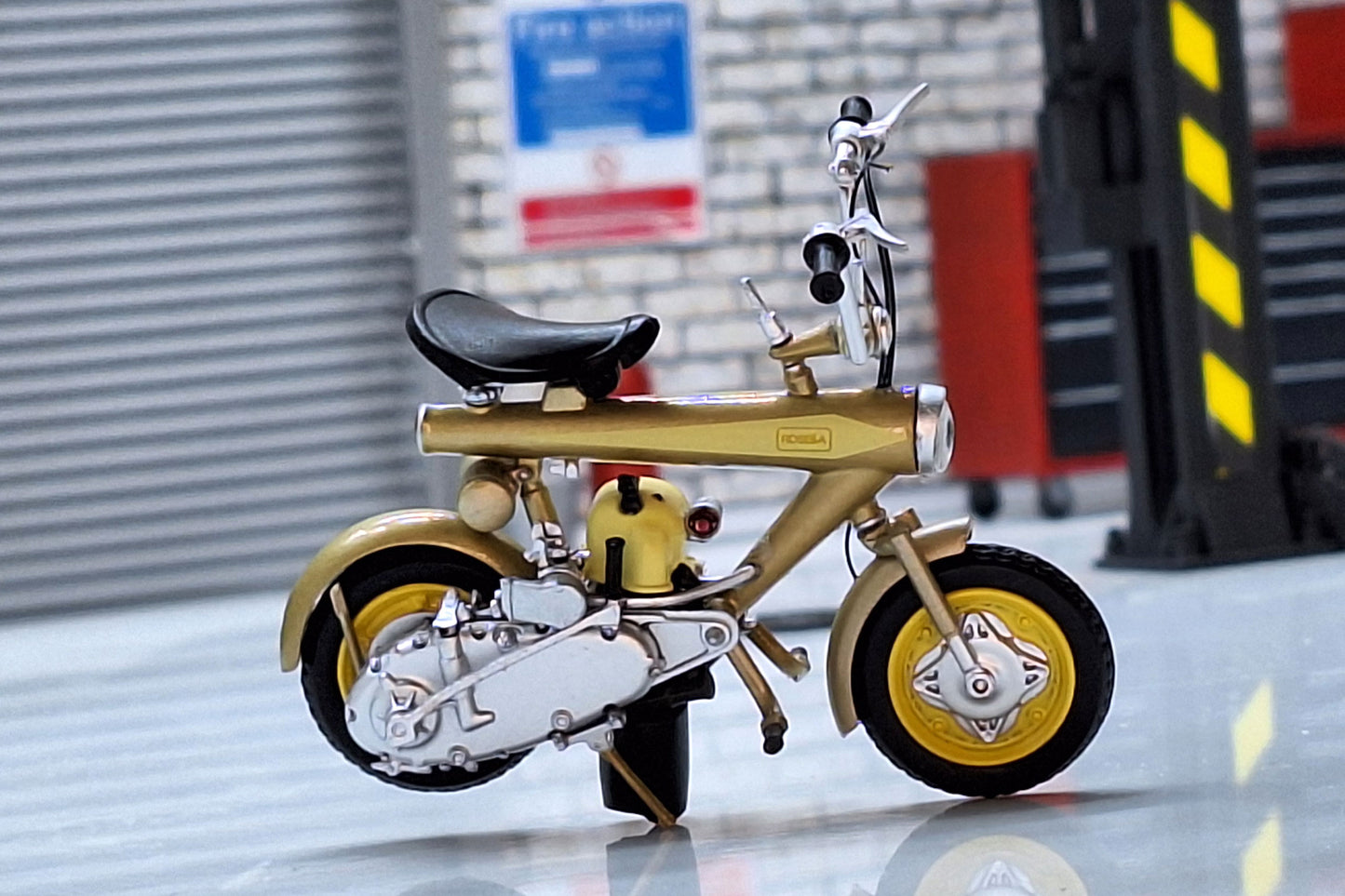 SCM-Innocenti Rosella 1:18 Scale Monkey Bike