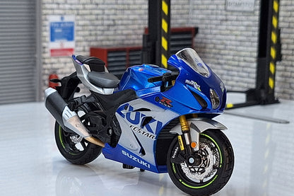 Suzuki GSX-R1000 R 2021 Silver/Blue 1:18 Scale