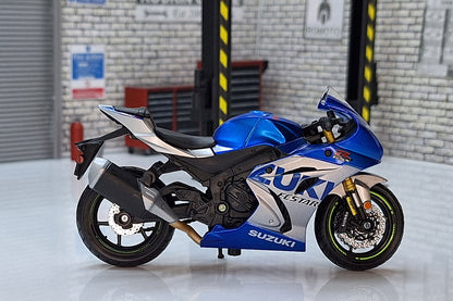 Suzuki GSX-R1000 R 2021 Silver/Blue 1:18 Scale