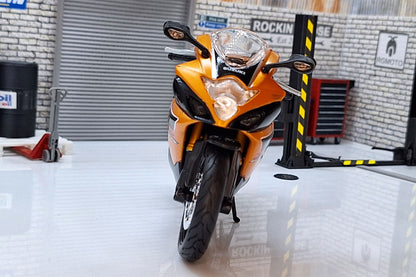 Suzuki GSX R1000 Gold 1:12 Scale