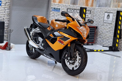 Suzuki GSX R1000 Gold 1:12 Scale