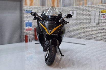 Suzuki Hayabusa 2022 Black/Orange 1:12 Scale