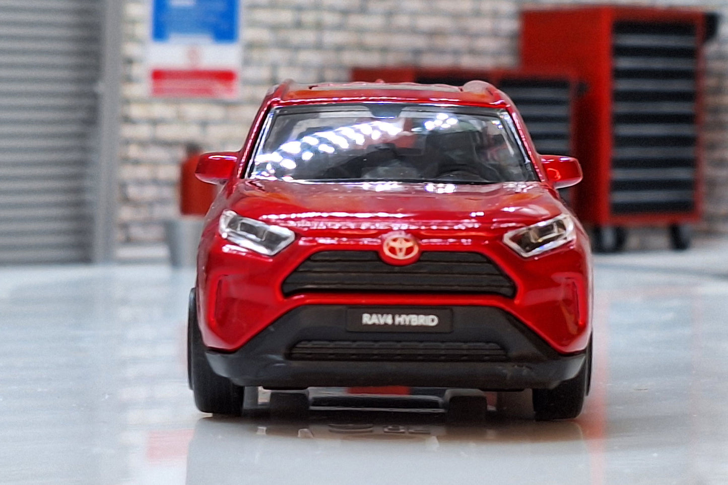 Toyota RAV4 2022 RED Metallic 1:43 Scale Bburago