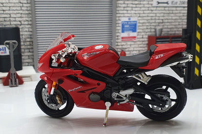 Triumph Daytona 675 - Red 1:18 Scale Model Bike