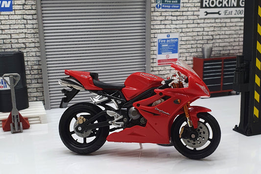 Triumph Daytona 675 - Red 1:18 Scale Model Bike