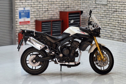 Triumph Tiger 800 Black + White 1:18 Scale Model Bike