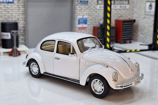 VW VOLKSWAGEN BEETLE  WHITE 1:24 Scale