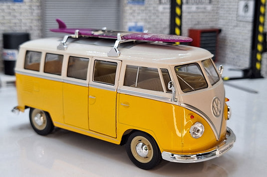 VW Volkswagen T1 Bus Camper Van With Surfboard 1962  1:24 Scale