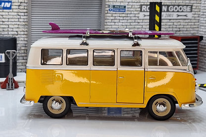 VW Volkswagen T1 Bus Camper Van With Surfboard 1962  1:24 Scale