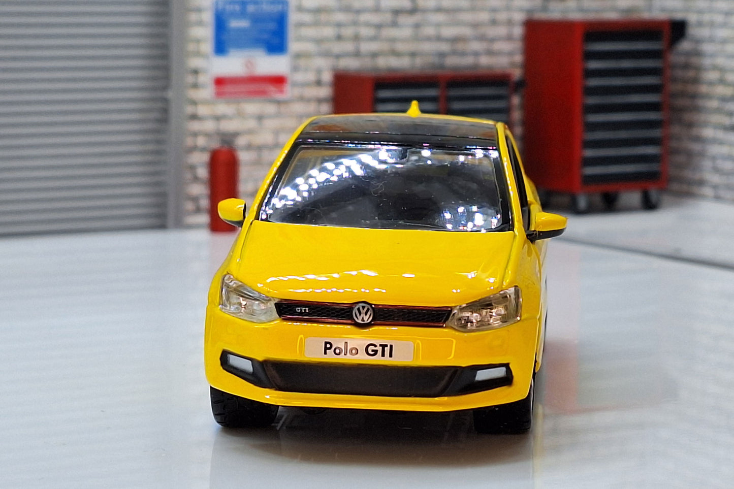 VW Volkswagen Polo GTI Mark 5  1:32 Scale Car