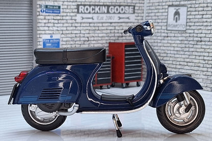 Vespa 125 ET3 Primavera 1976 1:12 Scale Scooter Blue