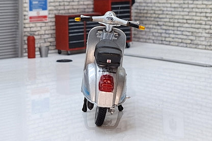 Vespa ET3 Japan 1976 1:18  Scooter Silver