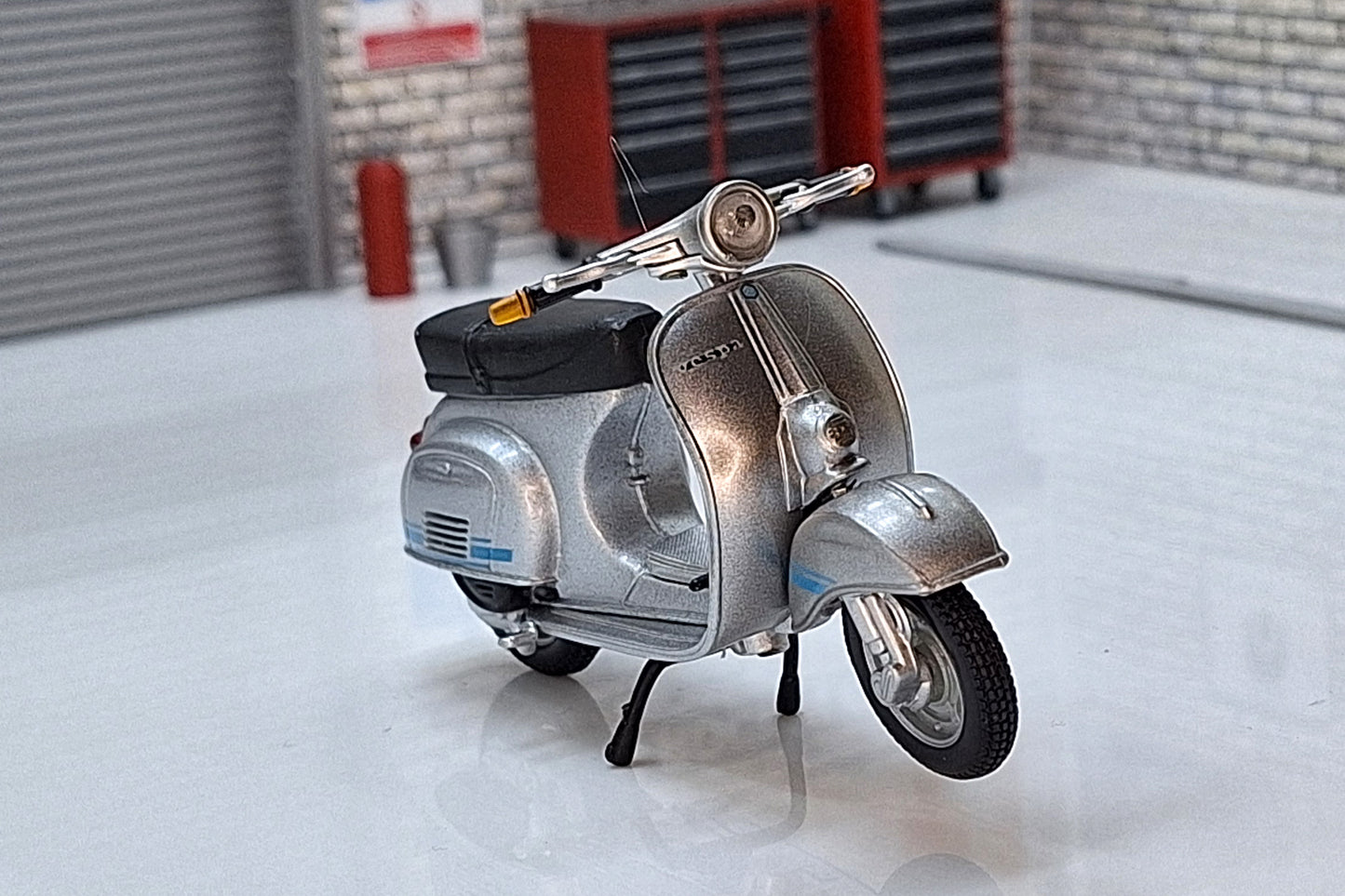 Vespa ET3 Japan 1976 1:18  Scooter Silver