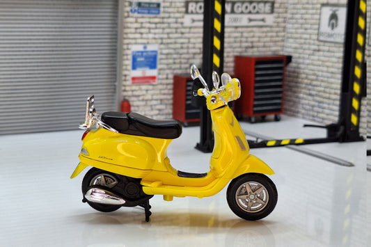 Vespa LXV 2013 Yellow 1:18 Scale Scooter