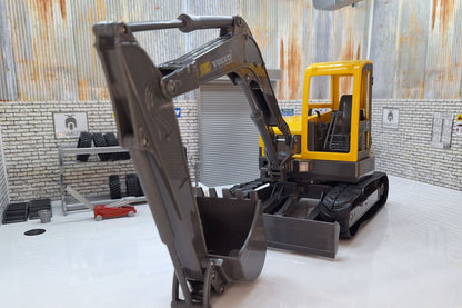 Volvo ECR88D Excavator inc Interchangable Parts 1:18 Scale (Plastic)