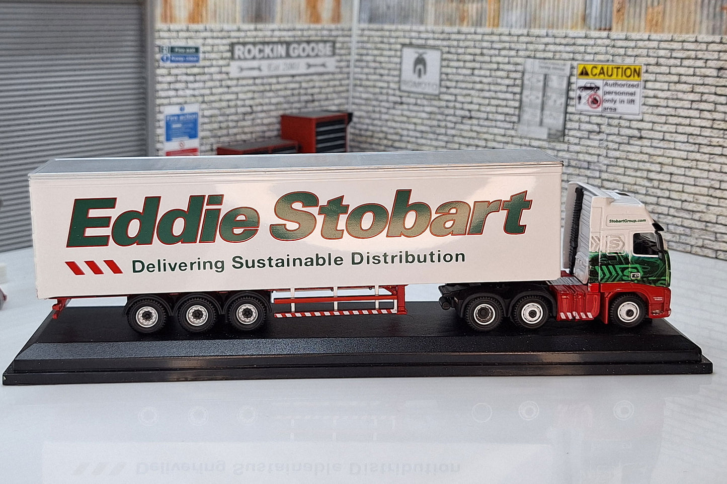 Volvo FH 460 Box Trailer - Marina Elizabeth - H4824 -  Eddie Stobart Truck 1:76 Scale Model