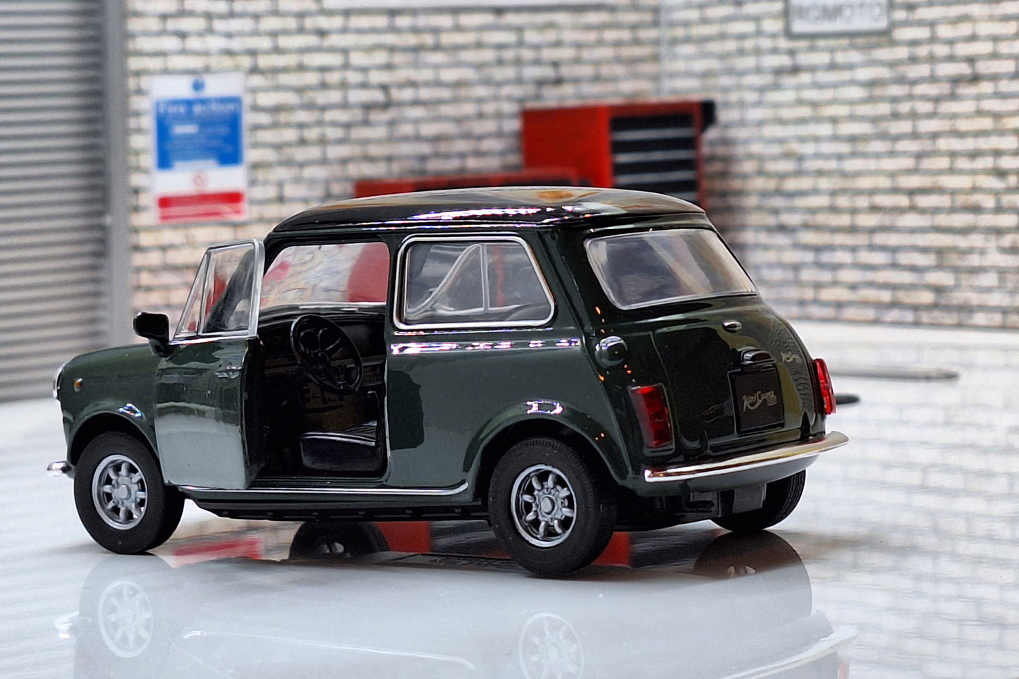 Mini Cooper 1300 - Green 1:34 Scale Car Model