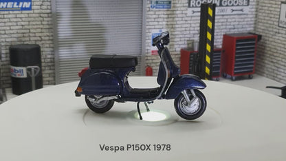 Vespa P150X 1978 1:18 Scale Scooter