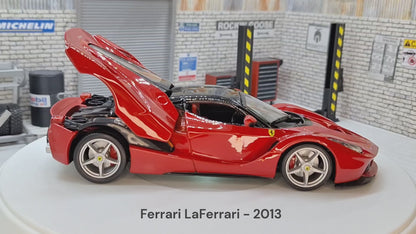 Ferrari LaFerrari - 2013 1:24 Scale Car Model in Display Case