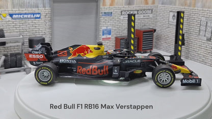 Red Bull Racing RB16  Formula 1 Max Verstappen Tyre Change 1:24 Scale Car