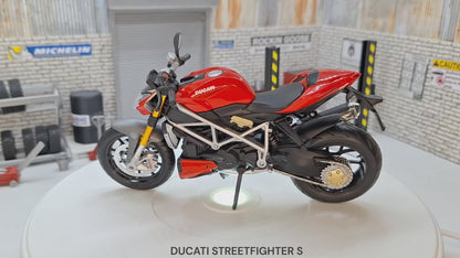 DUCATI STREETFIGHTER S 1:12 Scale Motorcycle