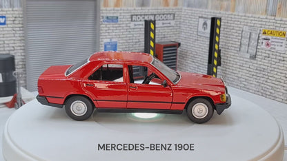 MERCEDES BENZ 190E  1:24 Scale