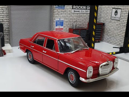 Mercedes 220 Red  1:24 Scale