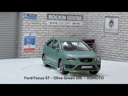 Ford Focus ST - Olive Green Silk 1:43 Scale Bburago