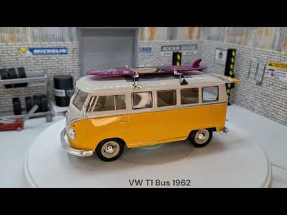 VW Volkswagen T1 Bus Camper Van With Surfboard 1962  1:24 Scale