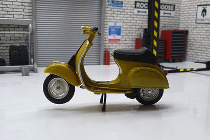 Vespa 50 ELESTART 1969 1:18 Scale Scooter