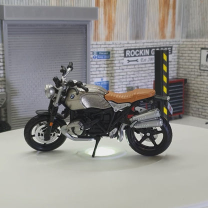 BMW nineT Scrambler 1:18 Scale