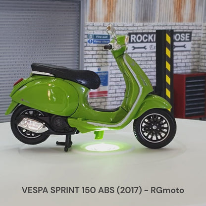 Vespa Sprint 150 ABS 2018 Green1:18 Scale Scooter