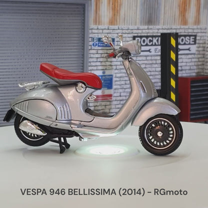 Vespa 946 BELLISSIMA 2014 1:18 Scale Scooter