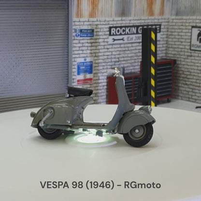 Vespa 98 - 1946 1:18 Scale Scooter