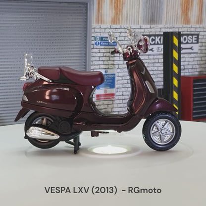 Vespa LXV 2013 Dark Red 1:18 Scale Scooter