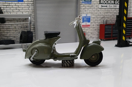 Vespa 98 - 1946 1:18 Scale Scooter