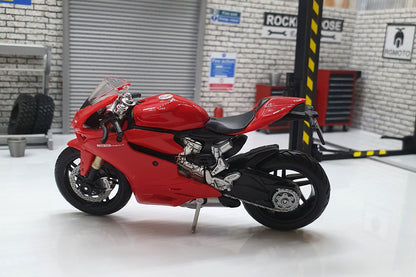 Ducati 1199 Pangale Red 1:18 Scale