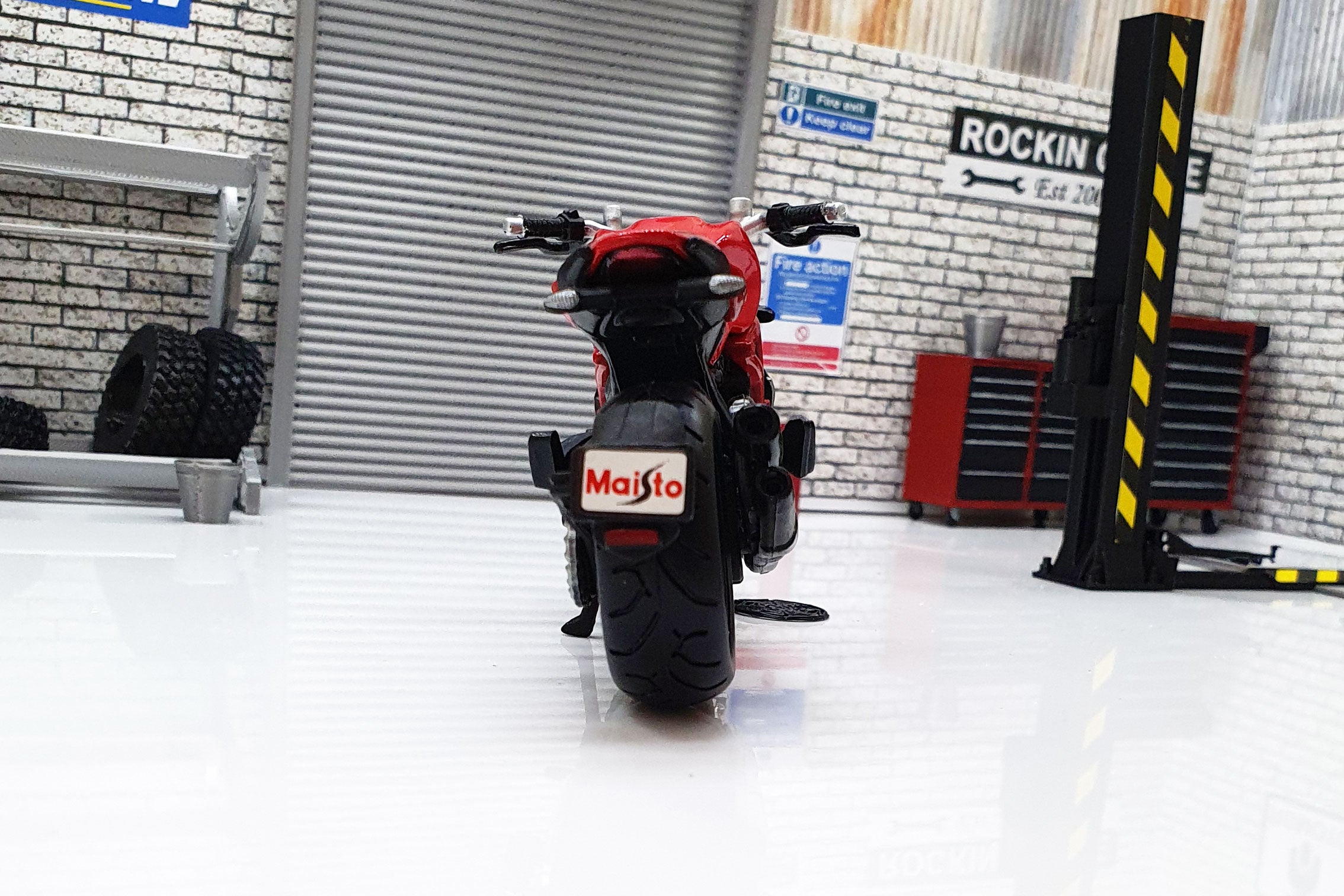 Ducati monster store 200