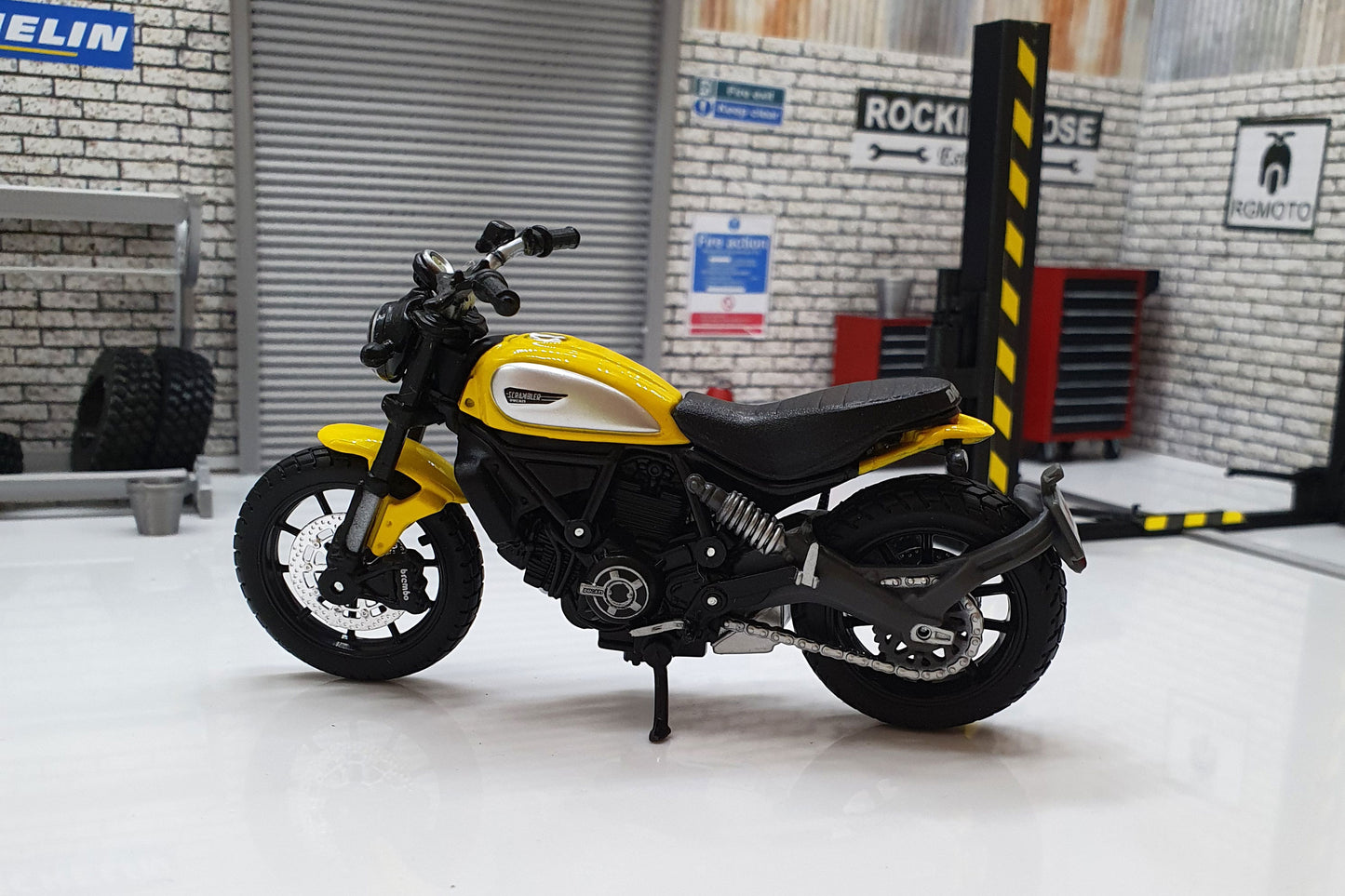 Ducati Scrambler Yellow 1:18 Scale