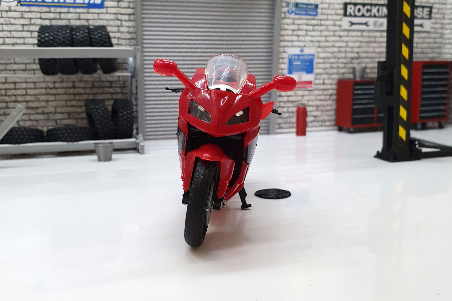 Honda CBR600RR Red 1:18 Scale Motorcycle