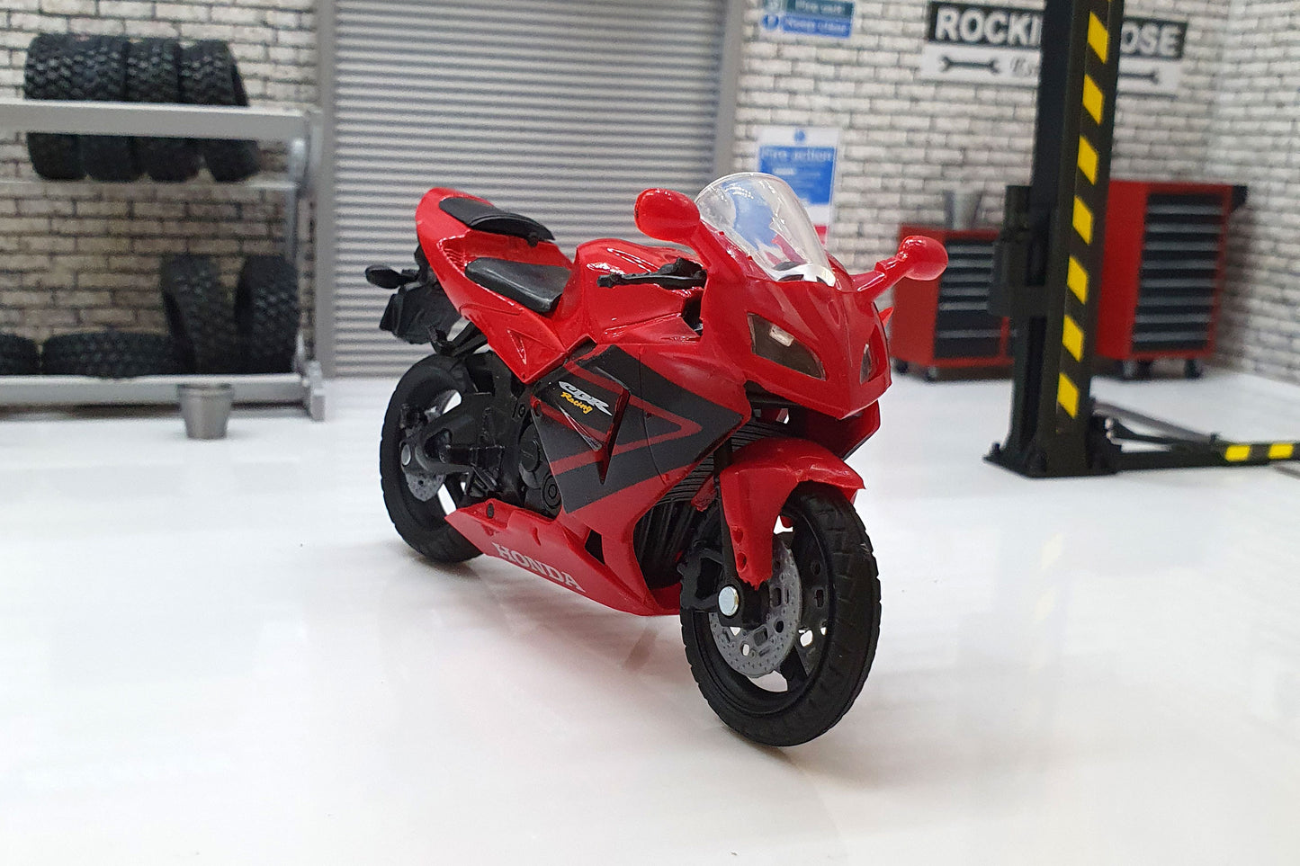 Honda CBR600RR Red 1:18 Scale Motorcycle