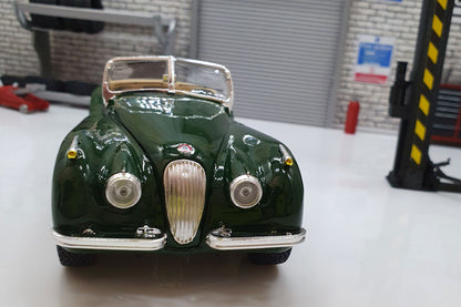 Jaguar Xk 120 Cabrio 1951 Green 1:24 Scale