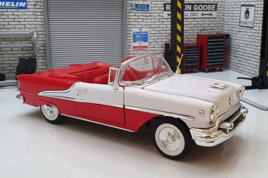 Oldsmobile Super 88 Convertible 1955 - Red/White  1:24 Scale