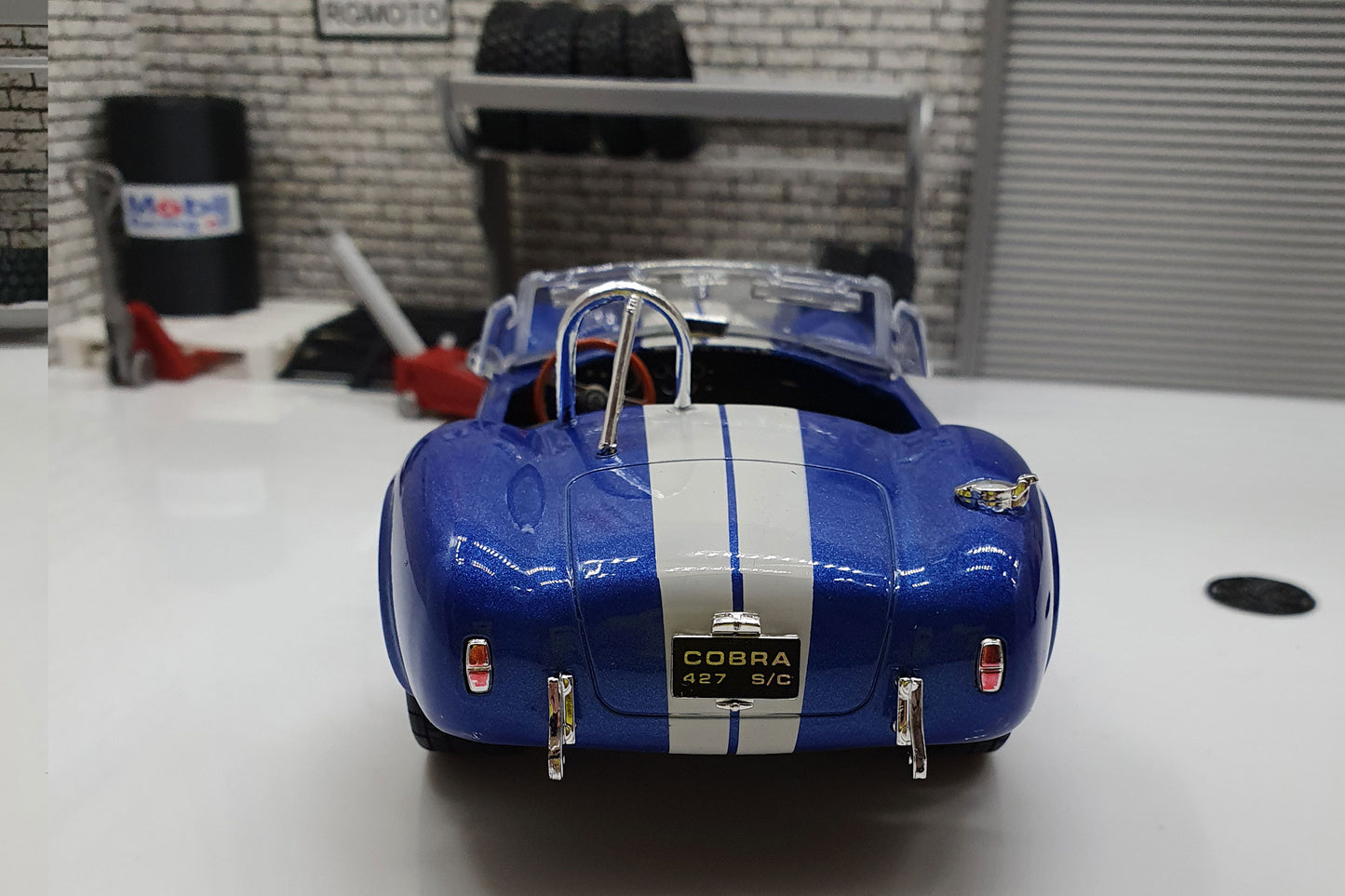 Shelby Cobra 427SC - Blue  1:24 Scale