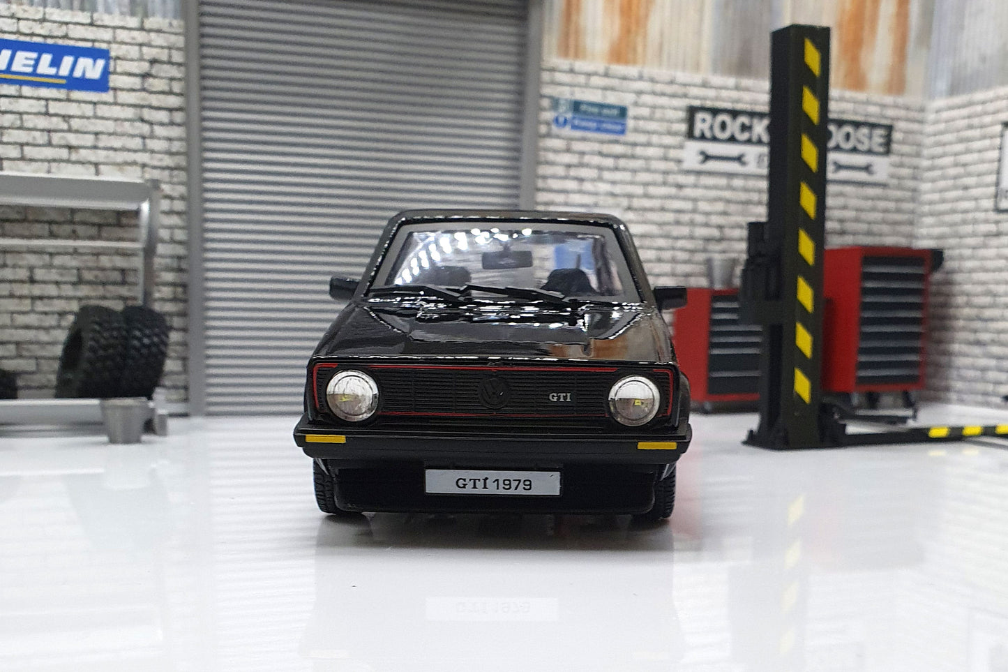 VW Volkswagen Golf GTI Mk 1 (1979) 1:24 Scale Car